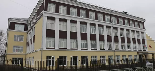 Остекление школ, садов и административных зданий